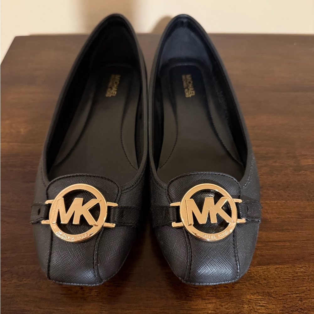 Ballet flats